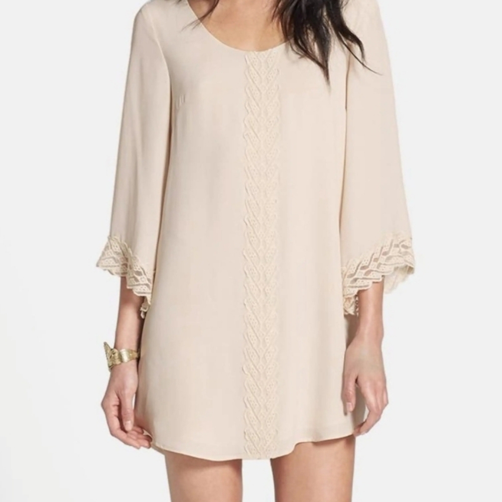 ASTR Cream Dress with Lace Details